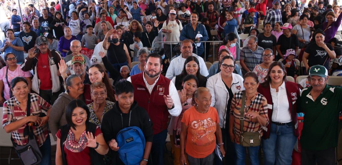 Llevan jornada de servicios a familias de Valle Verde