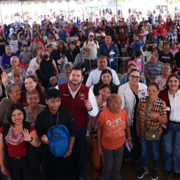 vxc Llevan jornada de servicios a familias de Valle Verde