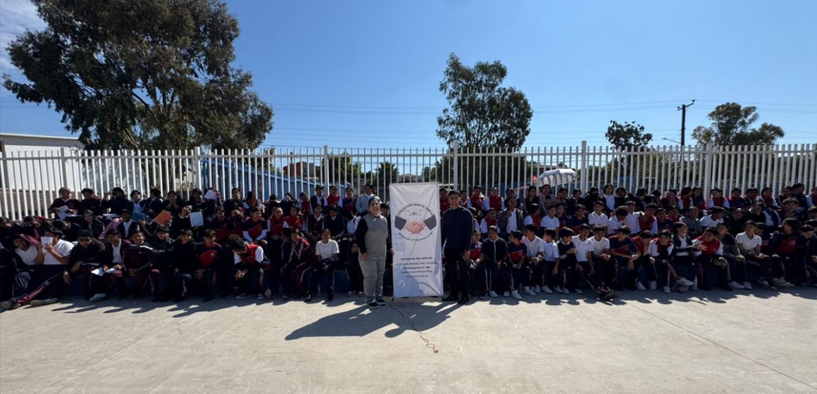 Realizan seminario en Rosarito para prevenir el cibergrooming y delitos cibernéticos entre jóvenes