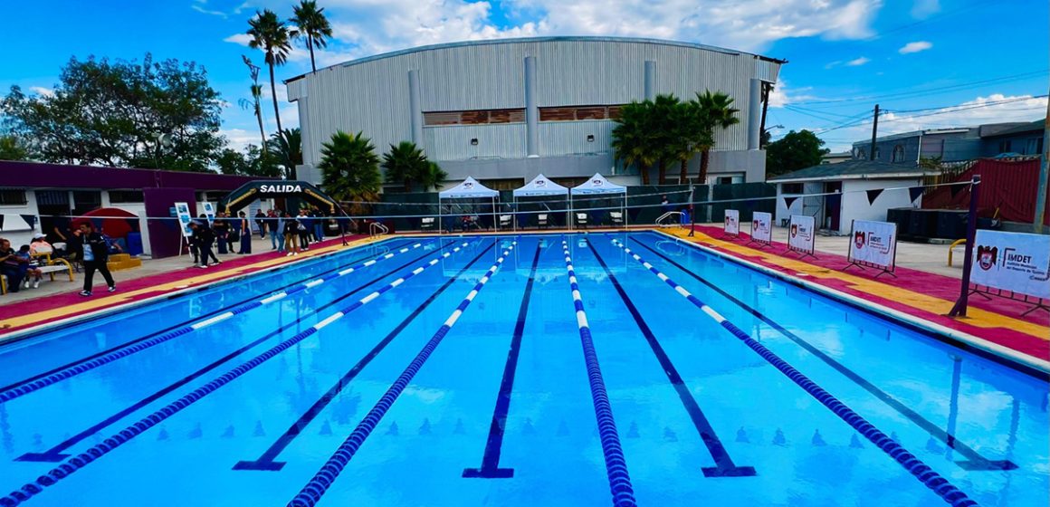 xzczx Reabren la alberca de la Unidad Deportiva Reforma tras su rehabilitación