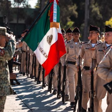 zxca Jóvenes de Tijuana rinden Protesta de Bandera como parte del Servicio Militar Nacional