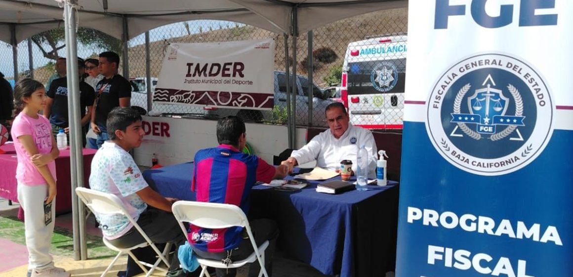 Fortalecen lazos entre Fiscalía y comunidad durante jornada en Rosarito