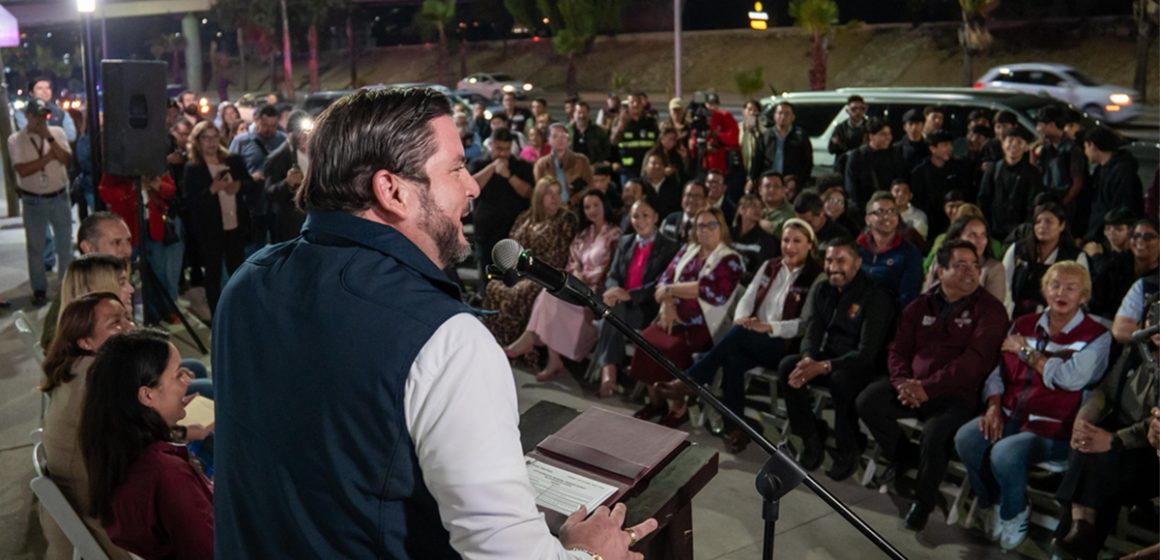 zxcs Inaugura presidente municipal Ismael Burgueño “Sendero Seguro” en Vía Rápida Poniente