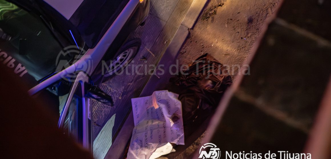 Hallan cuerpo sin vida con narcomensaje en Tijuana