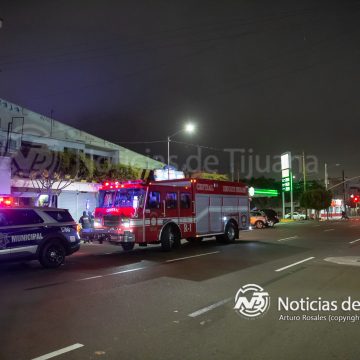 Hombre sufre sobredosis afuera de bar en Tijuana