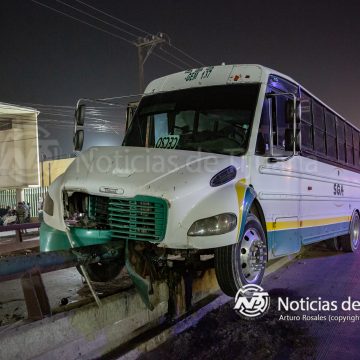 Salida de camino de camión de personal en Puente 5 y 10