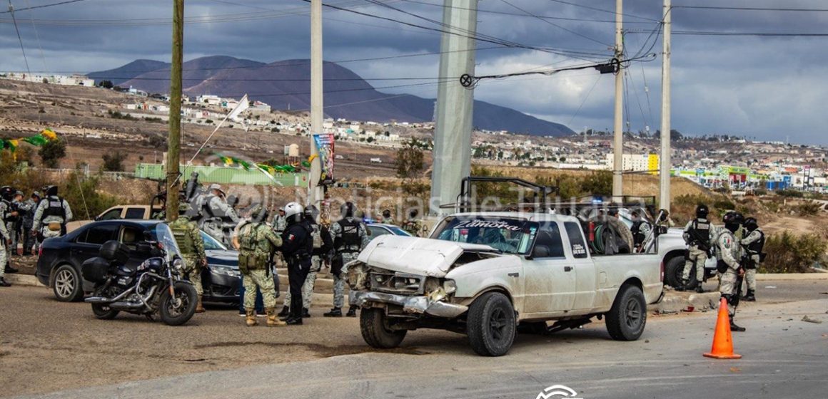 Patrulla de la Guardia Nacional provoca choque en bulevar 2000; cinco agentes lesionados