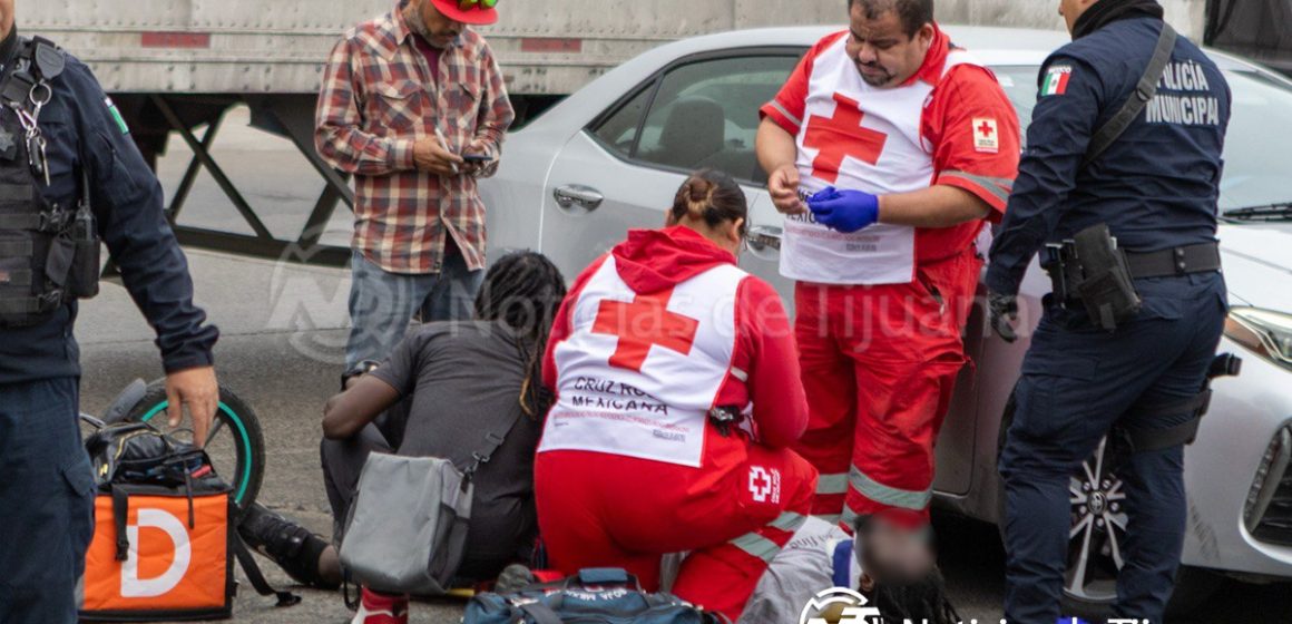 Repartidor extranjero resulta lesionado tras choque en la Buena Vista
