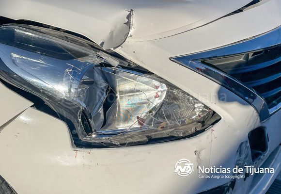 Accidente vial en bulevar Cucapah deja dos personas lesionadas