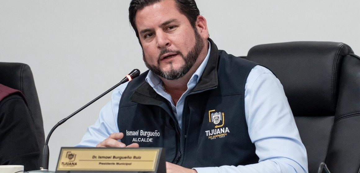 Burgueño afirma que tomará acciones legales contra medios que “difaman” su imagen tras citatorio de la FGR