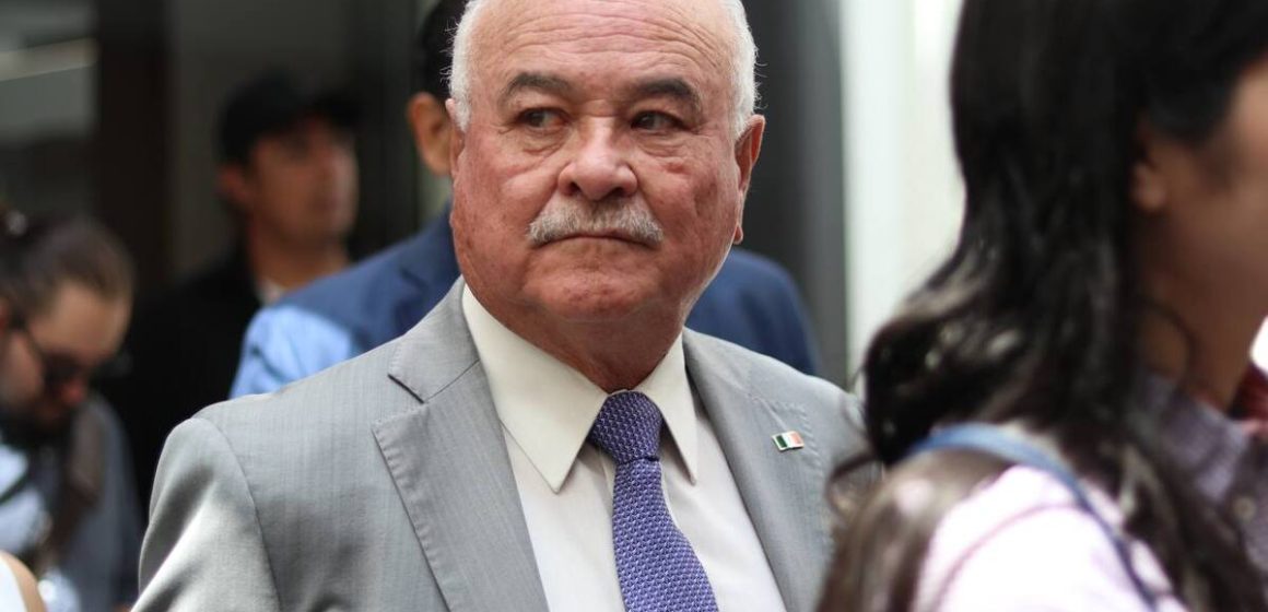 Ruffo Appel comparece ante la FGR y señala a las aduanas como origen del huachicol