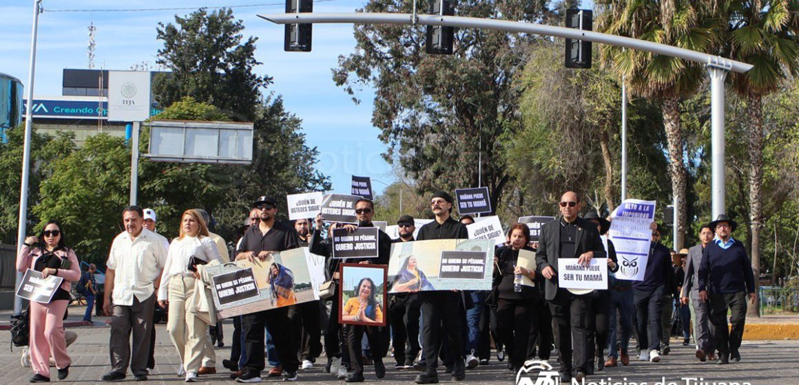 Abogados marchan para exigir justicia por asesinatos del gremio