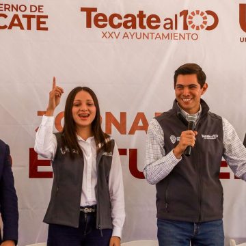 Román Cota acerca programas y servicios integrales a La Rumorosa