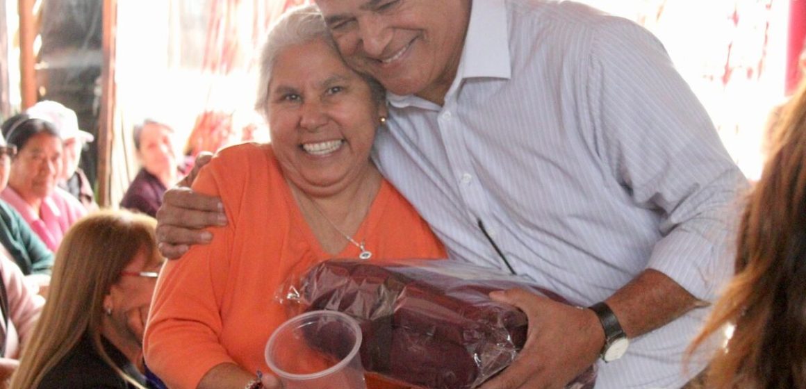 Regidor Arturo Aguirre fortalece la cercanía con familias de Mariano Matamoros