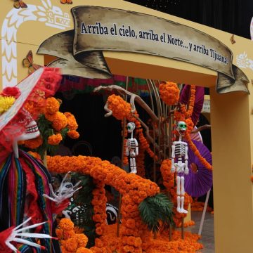 Inaugura Gobierno Municipal altar de muertos en honor a Ifigenia Martínez
