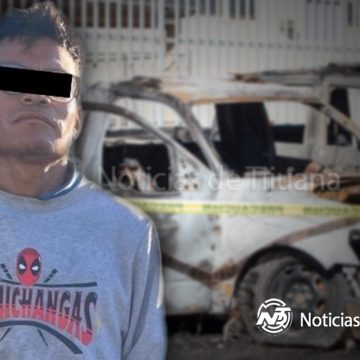 Hombre se refugia del frío en patrulla abandonada y provoca incendio de dos unidades