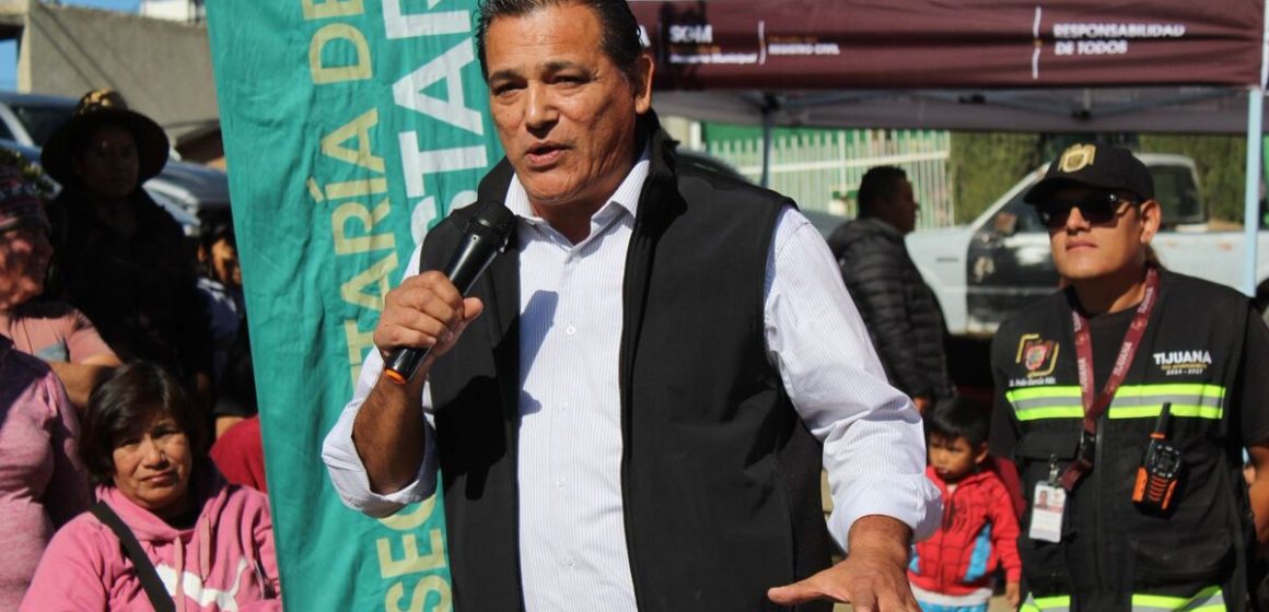 Arturo Aguirre encabeza jornada de bienestar en Lomas del Valle