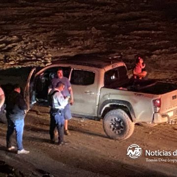 1. Familia se salva tras caer a barranco en el Bulevar 2000