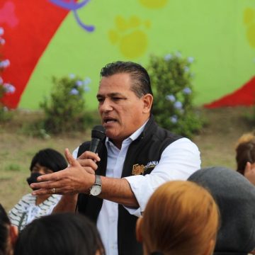 Arturo Aguirre hizo entrega de canasta básica a familias de Natura en Parque Arboledas