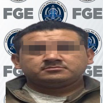 Detienen a presunto implicado en robo a supermercado en Tijuana