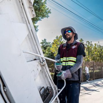 Fortalecen servicios públicos con nuevas rutas de recolección en Colinas de la Presa