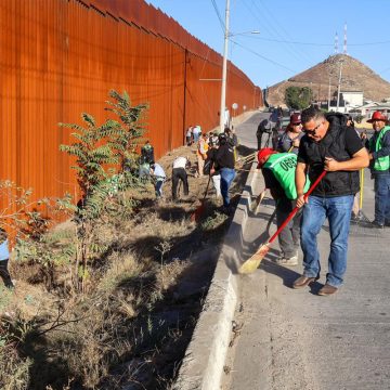 Mejoran imagen de la línea fronteriza con jornada “Gobierno en tu Colonia”
