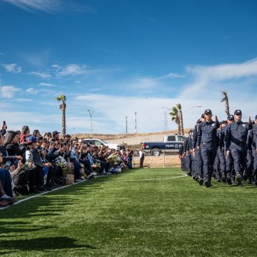 Asiste Ismael Burgueño a la Ceremonia de Graduación de nuevos elementos policiacos