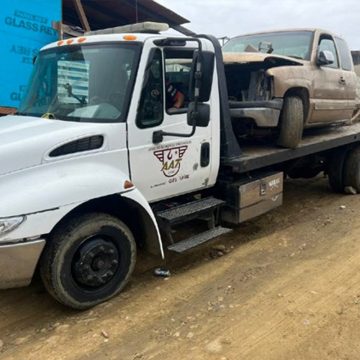 Aseguran dos vehículos con reporte de robo en cateos realizados en Tijuana