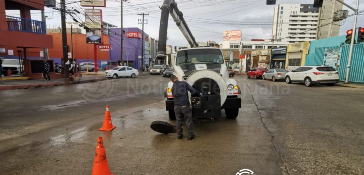 Refuerza CESPT trabajos de desazolve en Tijuana