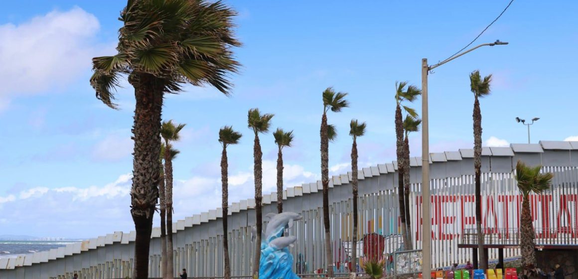 Emiten recomendaciones por fuertes vientos en Tijuana