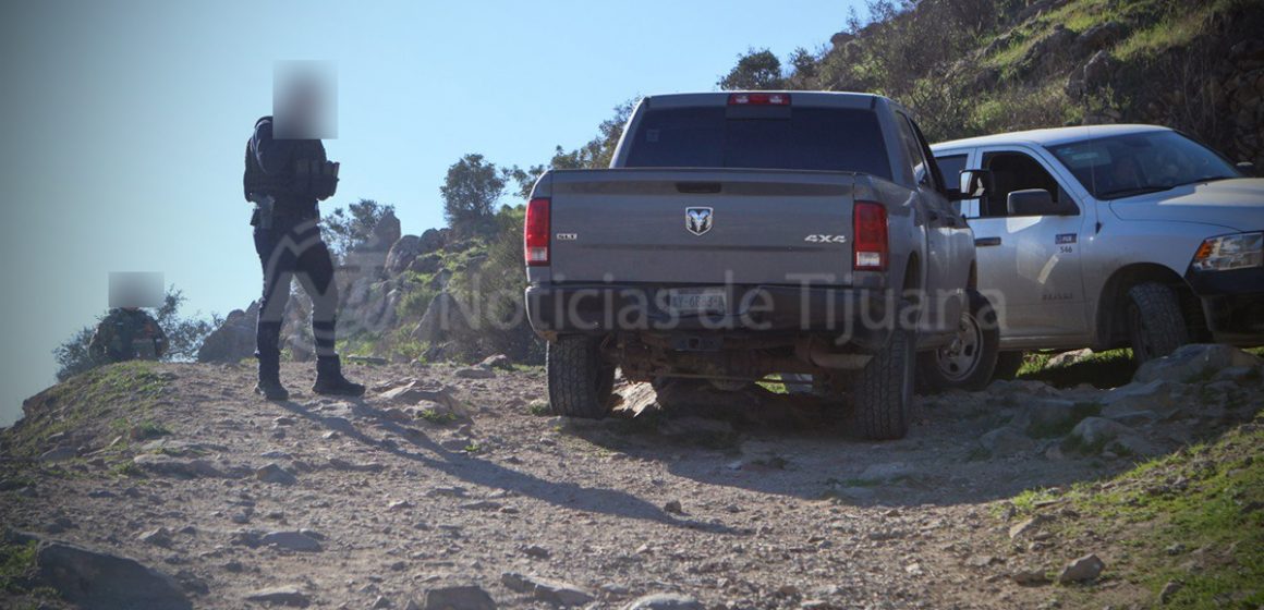 Localizan a un hombre sin vida en un cerro de la colonia Los Valles