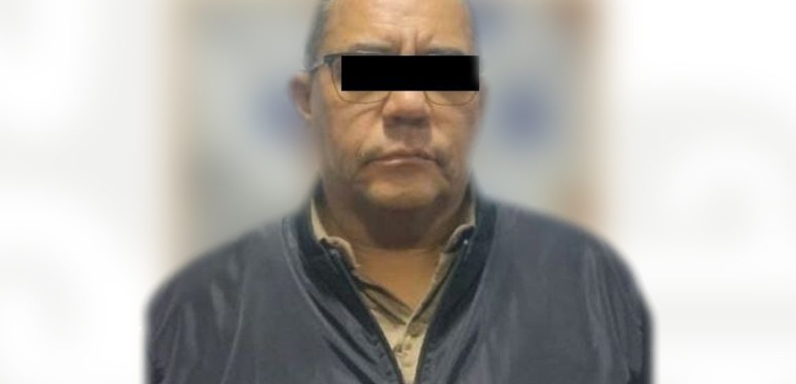 1 Detienen a agente municipal por presunta agresión contra su pareja