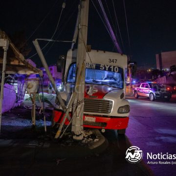 1 Camión de Altisa se queda sin frenos en Lomas de San Martín