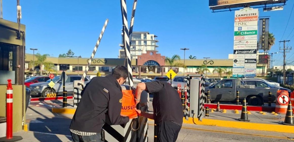 Continúan operativos en estacionamientos de plazas comerciales de Tijuana