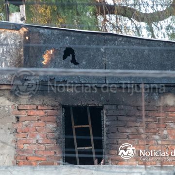 Incendio consume vivienda de dos niveles en El Florido