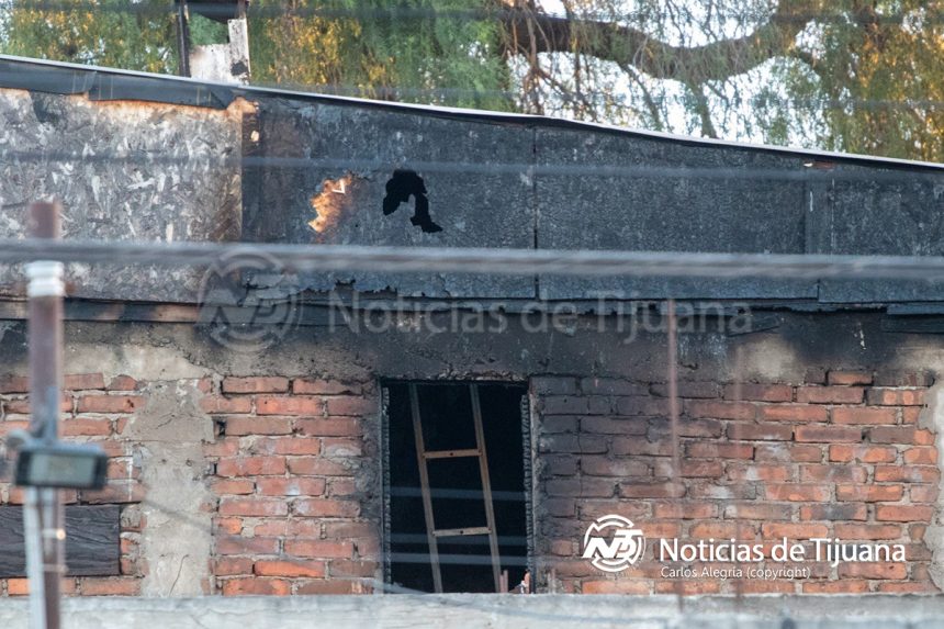 Incendio consume vivienda de dos niveles en El Florido