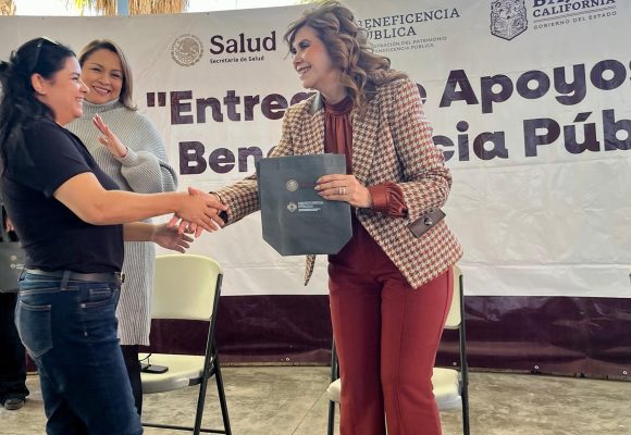 DIF Baja California y Beneficencia Pública entregan 189 auxiliares auditivos