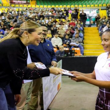 Marina del Pilar destaca la Beca Benito Juárez como un derecho para la permanencia escolar