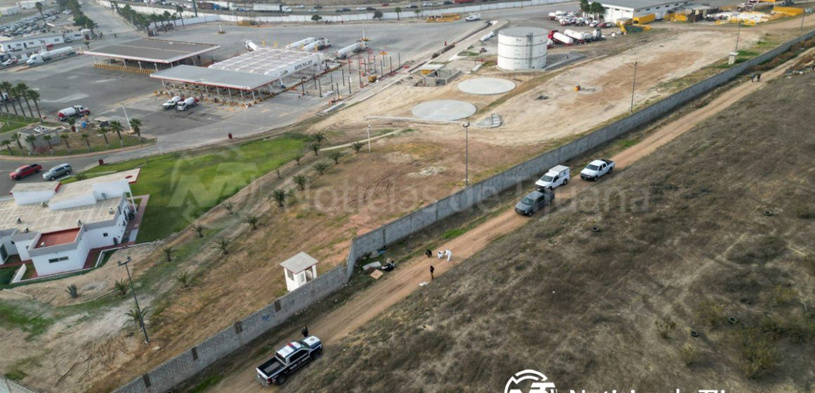 Localizan a mujer sin vida encobijada en camino de terracería