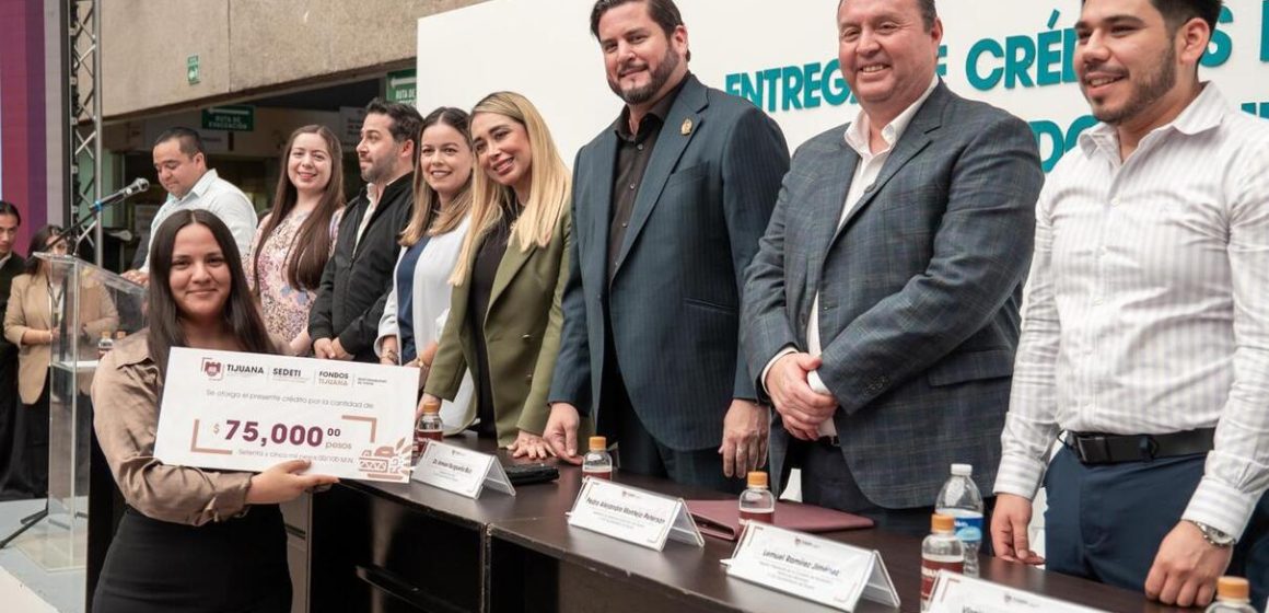 Gobierno de Tijuana impulsa el autoempleo con más de 93 millones de pesos en créditos durante 2025