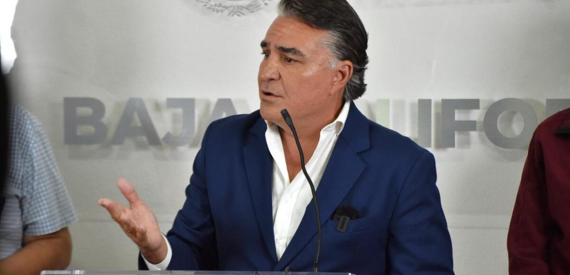 Reaparece Ruiz Uribe para culpar a otros, pero evita explicar su escándalo de 11 millones de pesos