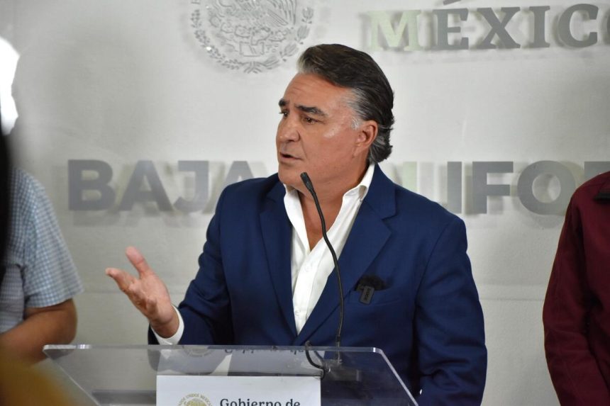 Reaparece Ruiz Uribe para culpar a otros, pero evita explicar su escándalo de 11 millones de pesos