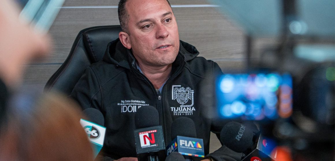 czxcxz Avanza Gobierno Municipal de Tijuana en reparación de socavón en Vía Rápida Oriente