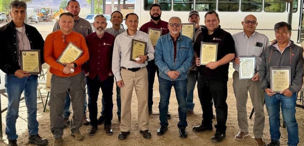 czxcxz Honran trayectoria de trabajadores que garantizan el suministro de agua en la zona costa