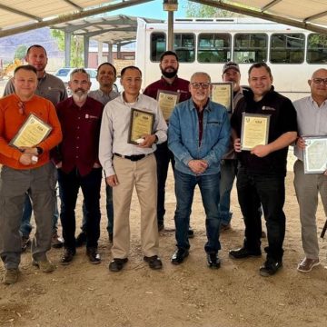 czxcxz Honra comisión estatal del agua trayectoria de quienes garantizan el vital líquido en zona costa de baja california