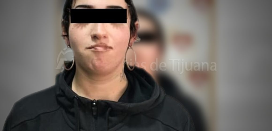 Detienen a mujer por realizar pintas en puente de la Vía Rápida Oriente