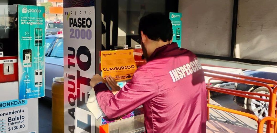 gdfgf Clausuran estacionamientos en plazas de Tijuana por irregularidades