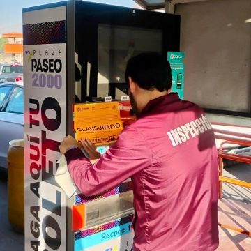 Clausuran estacionamientos en plazas de Tijuana por irregularidades