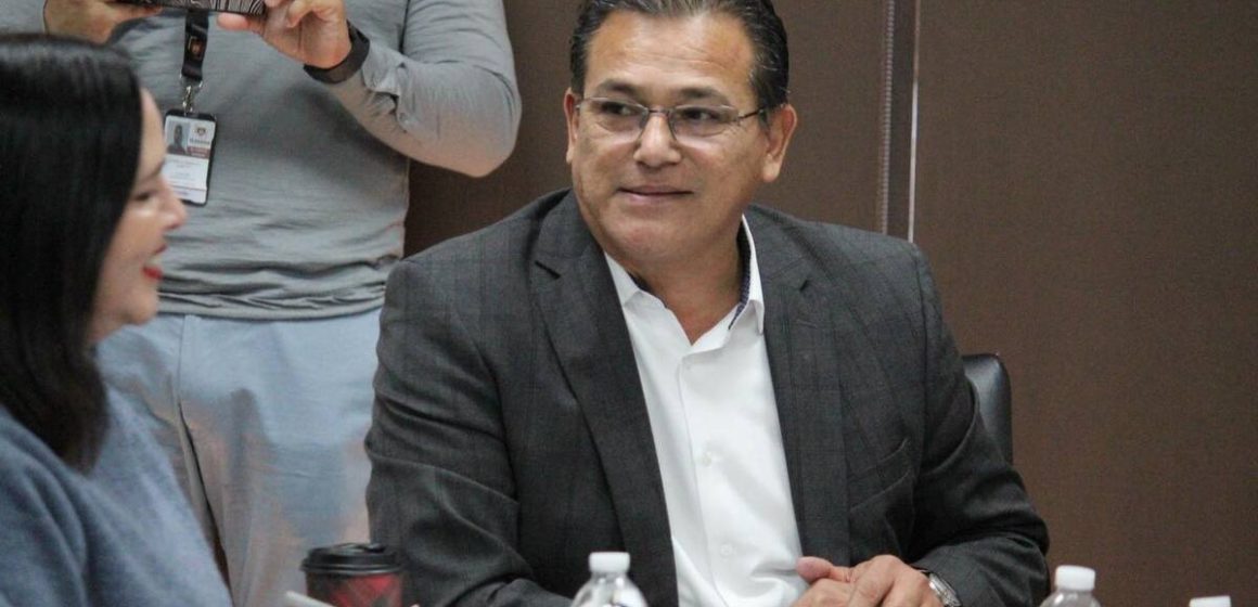 Arturo Aguirre destaca avance en limpieza y seguridad urbana con retiro de cables dañados