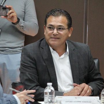Arturo Aguirre destaca avance en limpieza y seguridad urbana con retiro de cables dañados